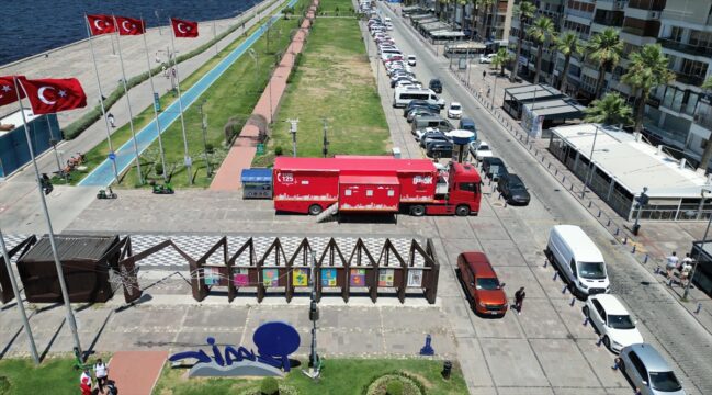 DASK tırı Türkiye'nin farklı şehirlerinde vatandaşlarla buluşmaya devam ediyor